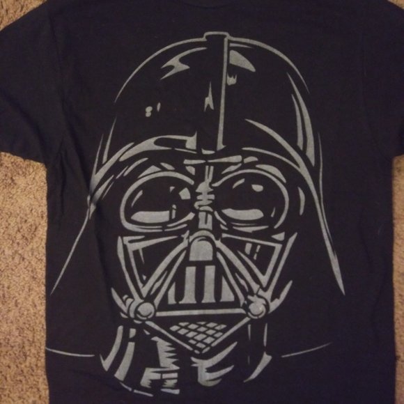 Star Wars Darth Vader Helmet T-Shirt (Size Medium) NEW - Picture 1 of 2